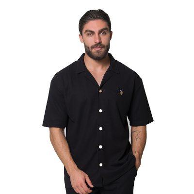 عکس پیراهن مردانه برند یو اس پولو مدل 32146G1 مشکی