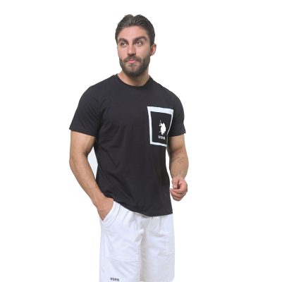 عکس ست تیشرت شلوارک مردانه برند یو اس پولو مدل 33746G3 شلوارک سفید تیشرت مشکی