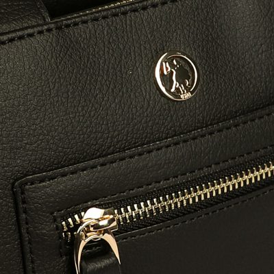 عکس نمای نزدیک کیف زنانه برند یو اس پولو مدل 2324G3US مشکی