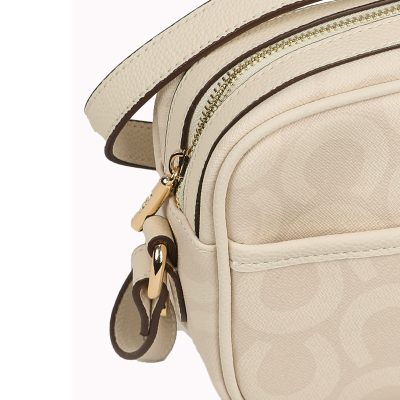 عکس نمای نزدیک کیف زنانه برند یو اس پولو مدل 2324G2US کرم